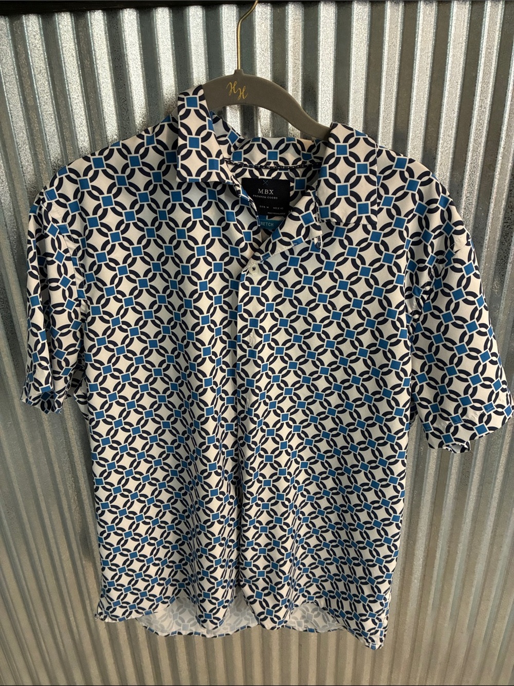 MBX Men's White & Blue Geometric Short Sleeve Button-Down Shirt